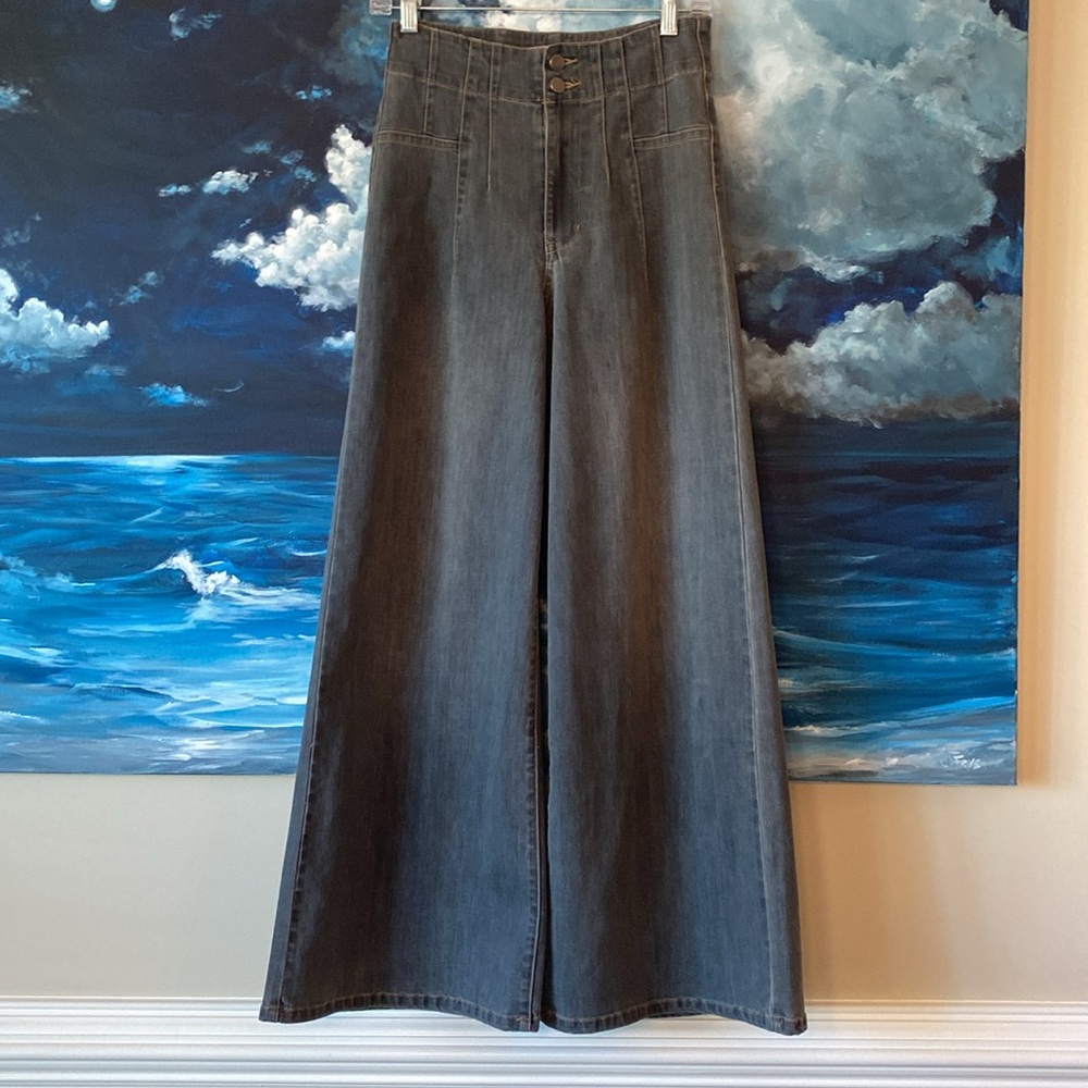 Cute High Waisted Wide Leg Pants - Picture 2 of 11